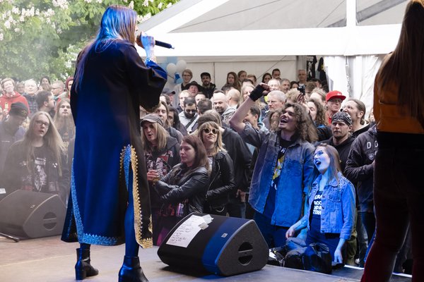 Power aus Schweden: Thundermother rockten den Sokratesplatz. Foto: Molter