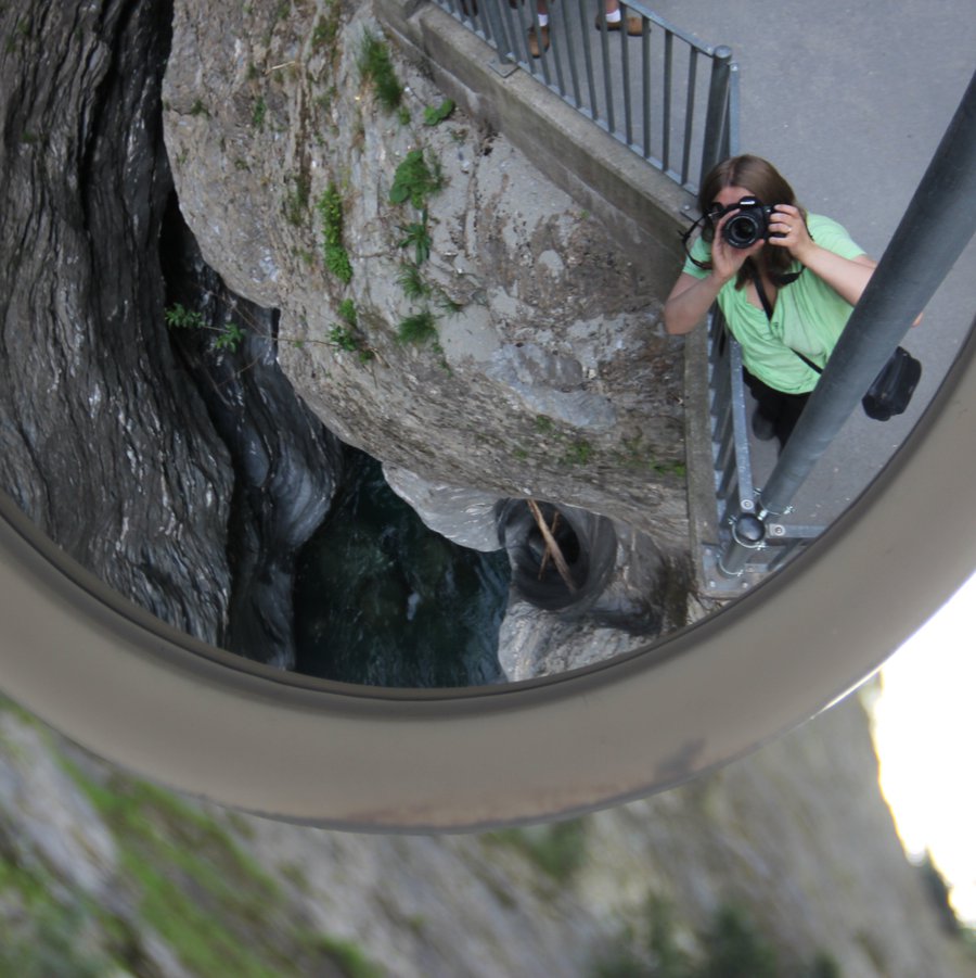 Frau fotografiert nach oben