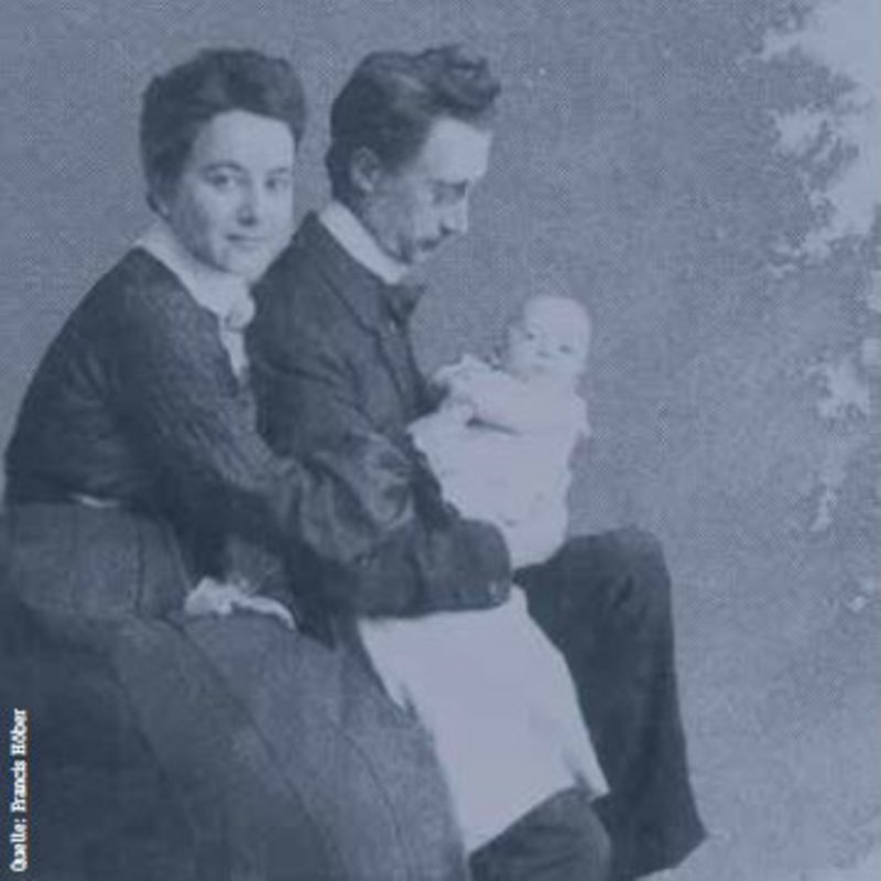 historisches Bild, Familie mit Säugling