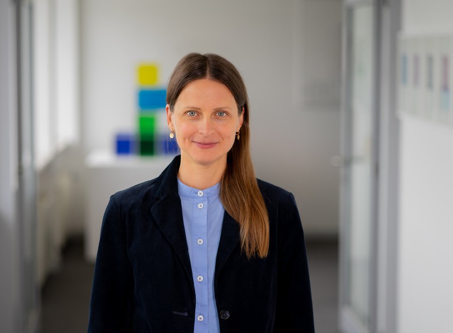 Cona Ehresmann