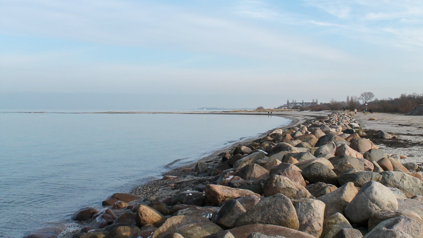 Blick über den Laboer Strand auf die Ostsee