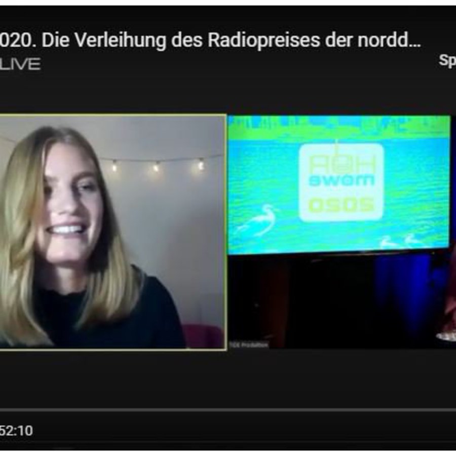 Preisträgerin Malina Rudolph (links im Bild) und Moderatorin Petra Görner