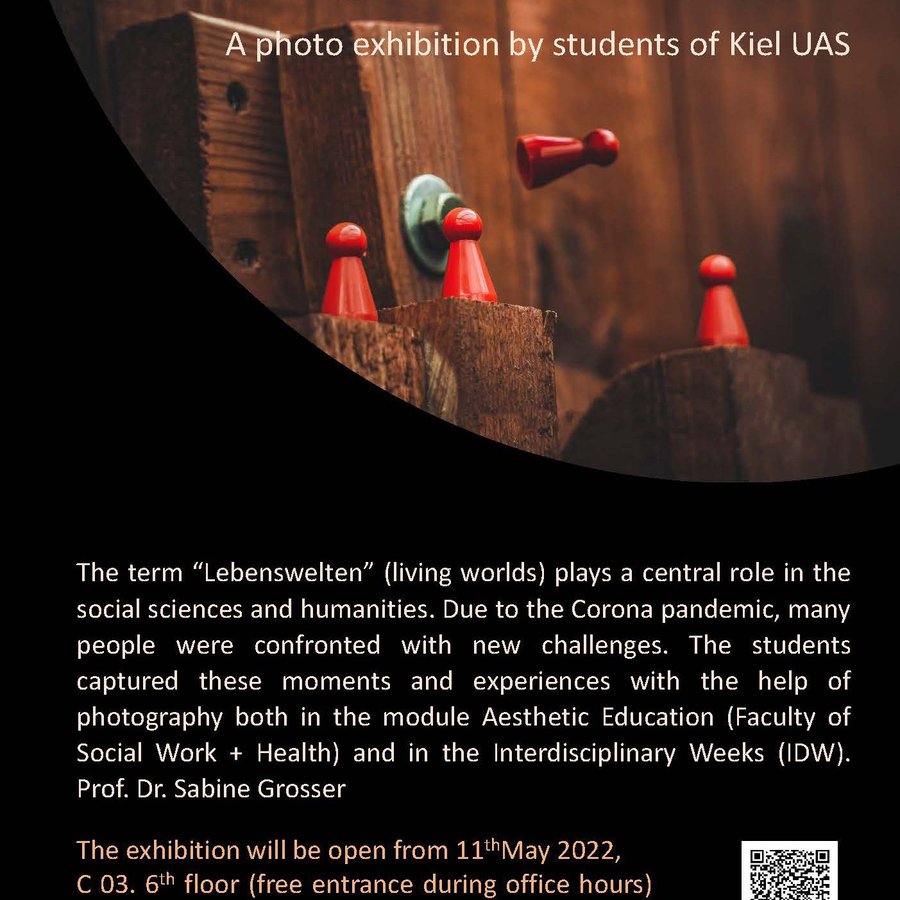 Plakat für die Fotoausstellung: LEBENSWELTEN During the Corona Pandemic - a photo exhibition by students of Kiel UAS
