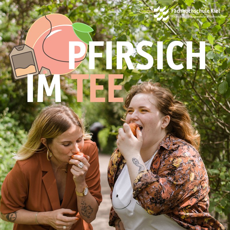 Das Bild der beiden Podcasterinnen Alexa Magsaam und Alexa Black mit Pfirsich und Tee Logo