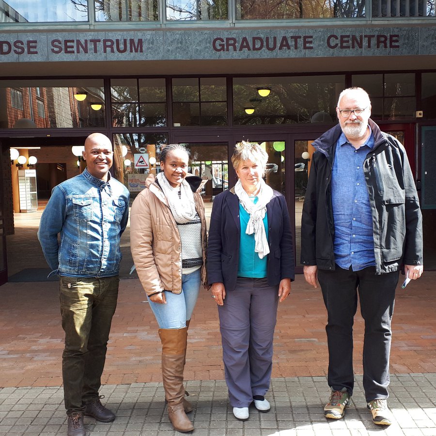 Sie planen den Austausch (v. li.): Itumeleng Njoro und Phuti Tseka (UP, International Cooperation Division), Christine Boudin (FH Kiel, International Office), Dr. Charles Puttergill (UP, Department of Sociology)