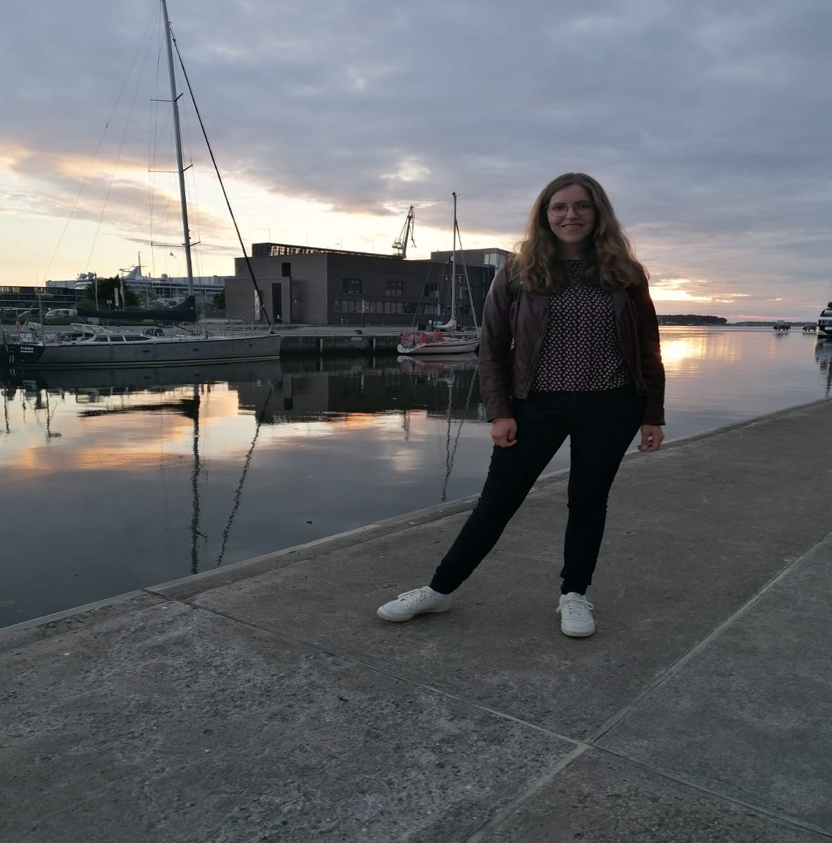 Von der Kieler Förde über Hannover zurück an die Ostsee: Carmen Dethlefs an der Wismarer Bucht. (Foto: privat) 