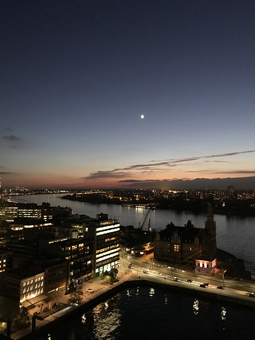 Antwerpen bei Nacht.