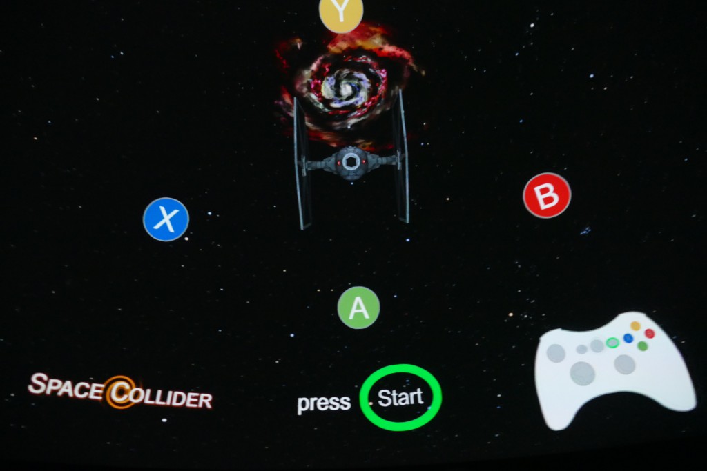 Der Startbildschirm des Spiels Space Collider.