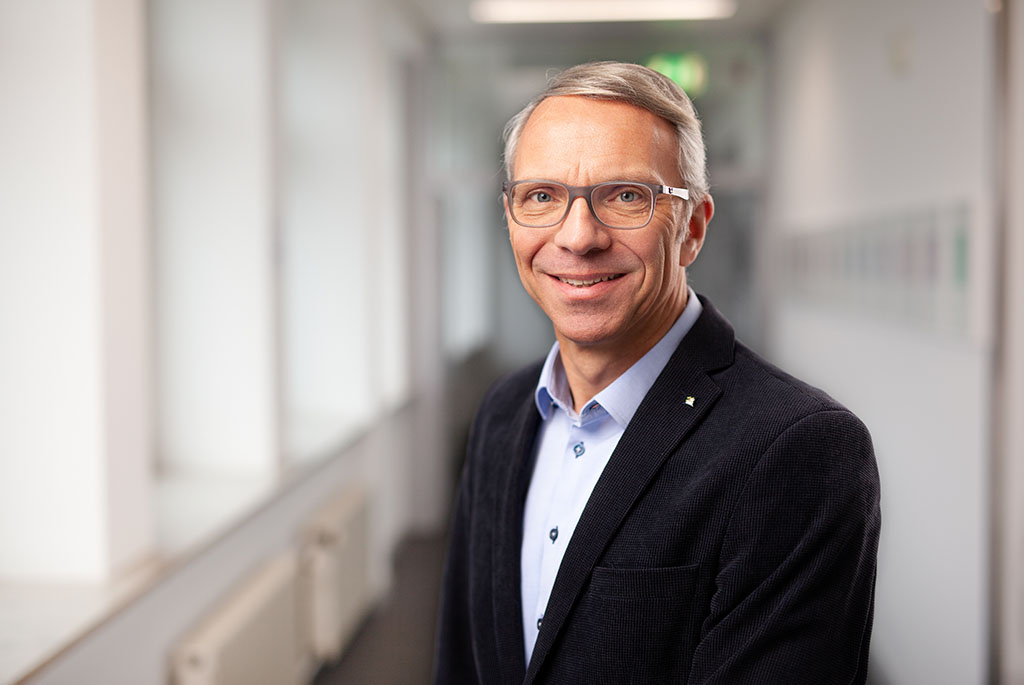 Prof. Dr. Klaus Dieter Lorenzen ist Studiengangleiter des Studiengangs Wirtschaftsingenieurwesen.